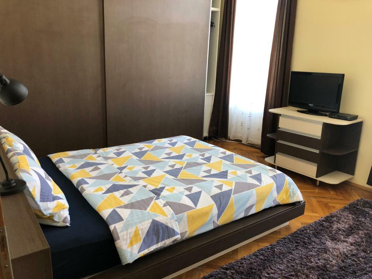 Schei Apartment 2 Braşov Esterno foto