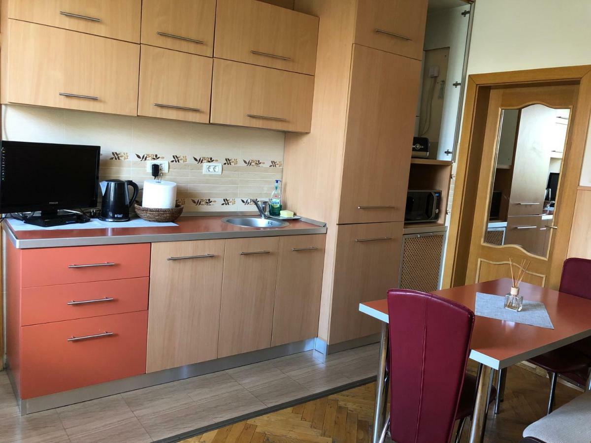 Schei Apartment 2 Braşov Esterno foto